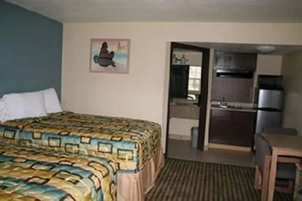 photo 1 of Surfside Inn Suites