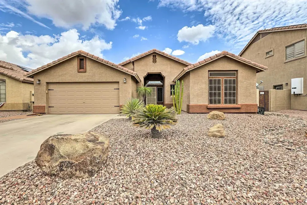 photo 1 of 5 Mi to Golf Courses: Bbq-ready Surprise Home