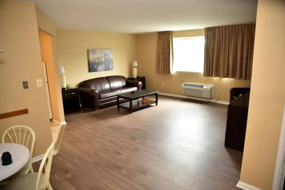 photo 1 of Swan Hotel & Suites