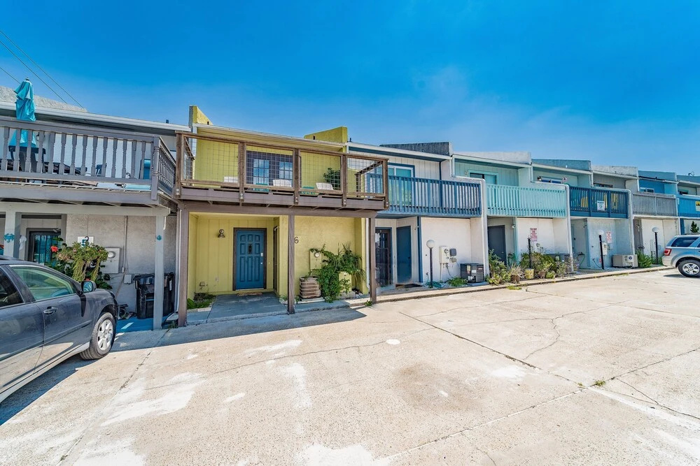 photo 1 of Tarpon 6, 3 Bedrooms