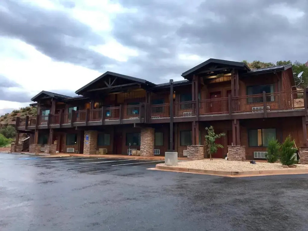 photo 1 of Zion Canyon Lodge