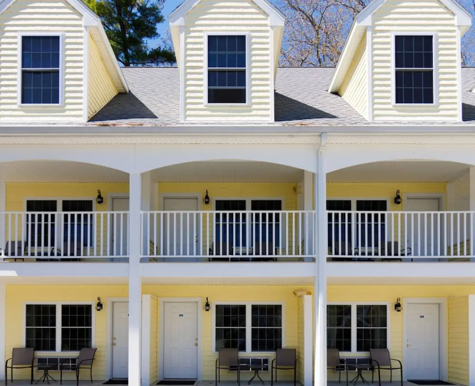 photo 1 of The Admiral's Inn Resort