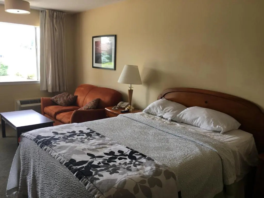 photo 1 of Ambassador Inn And Suites
