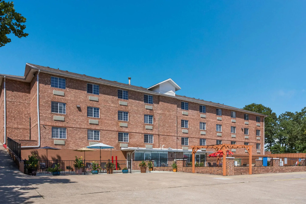 photo 1 of Rodeway Inn
