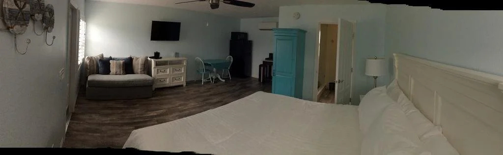 photo 1 of Dolphin Inn