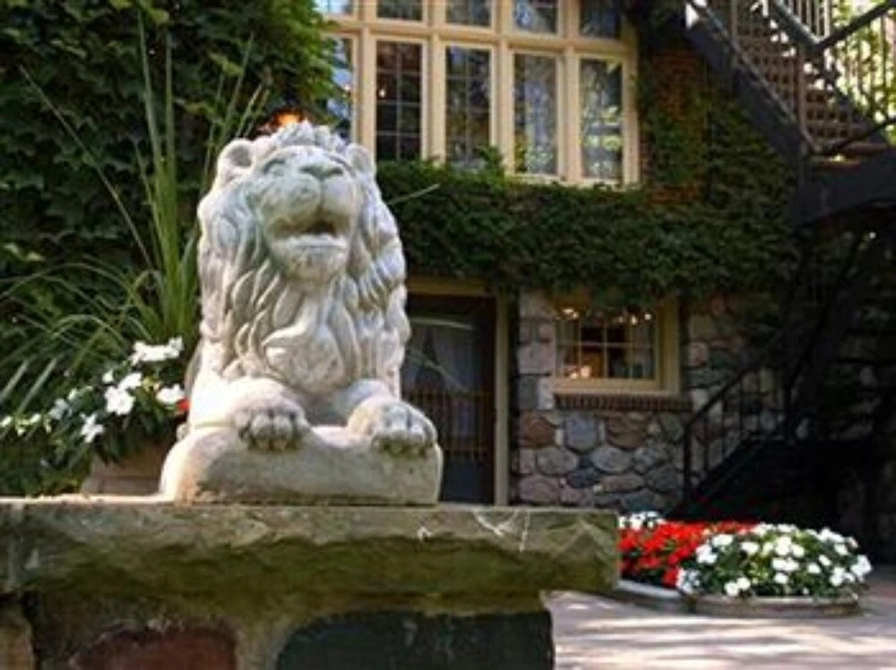 photo 1 of The English Inn