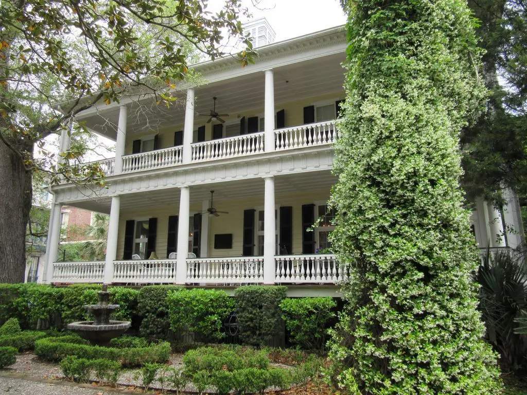 photo 1 of Governor's House Inn
