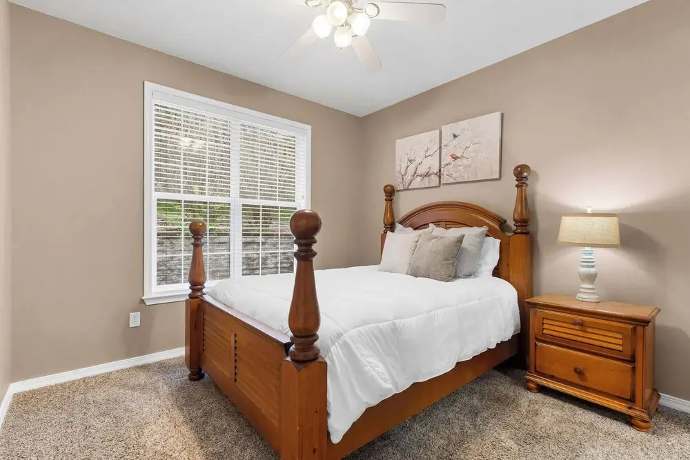 photo 1 of The Greenview Manor - Lake Views