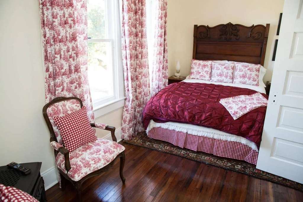 photo 1 of The Guest House at Gulfport Landing