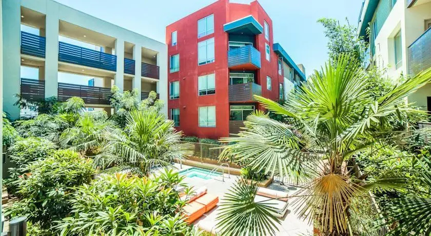 photo 1 of The Hollywood Sunny Apartment