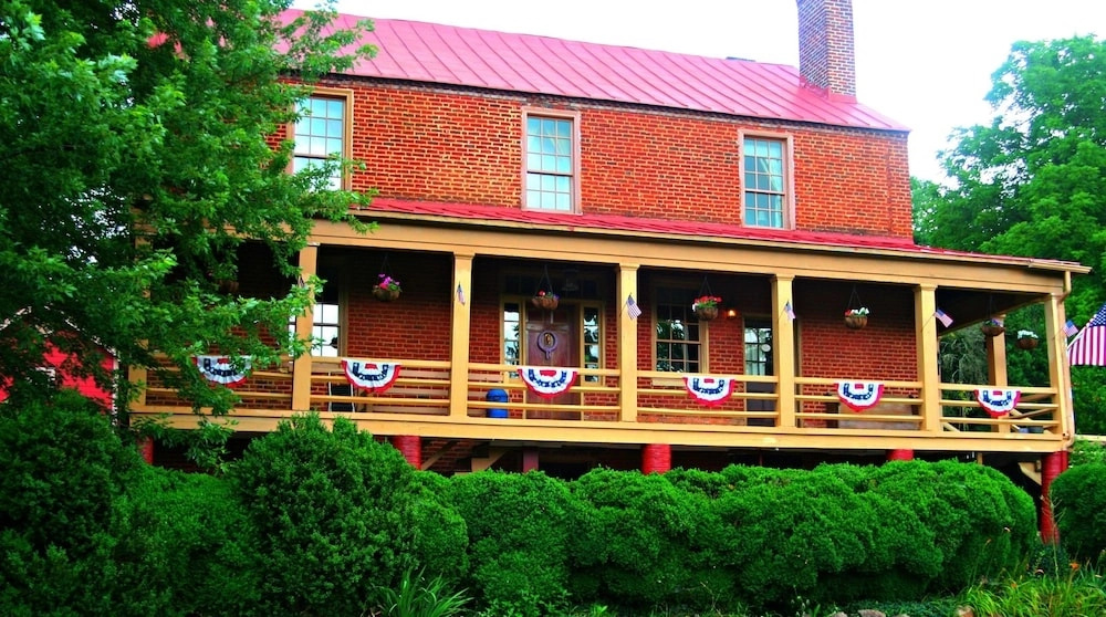 photo 1 of The Inn At The Crossroads