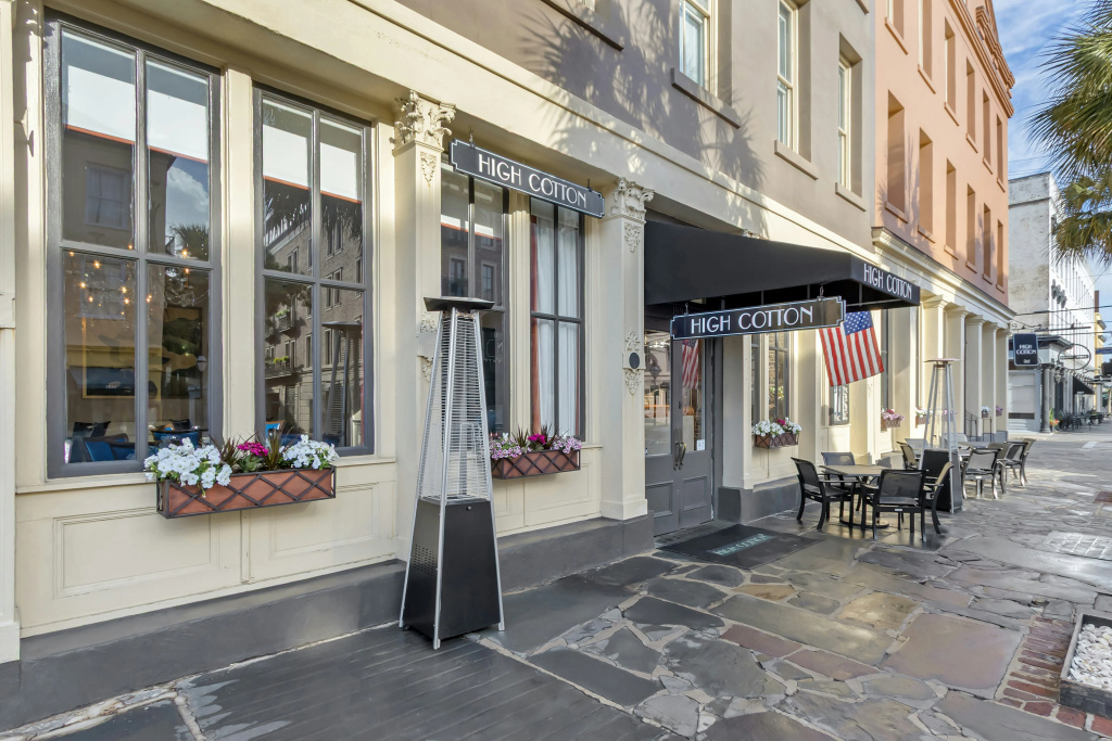 photo 1 of Hilton Vacation Club Lodge Alley Inn Charleston