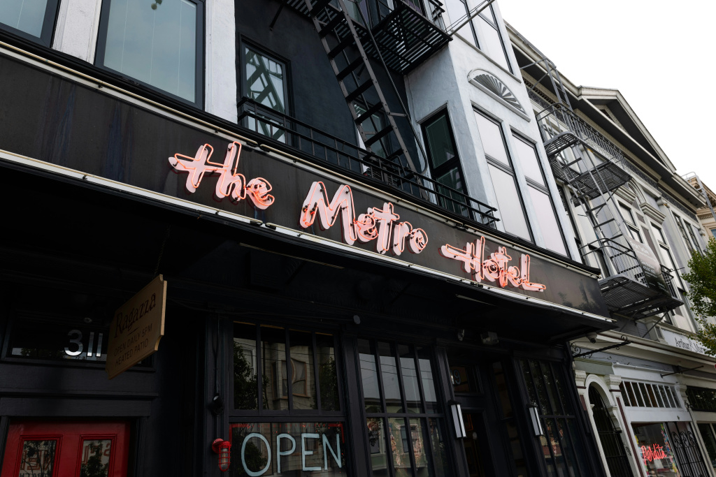 photo 1 of The Metro Hotel