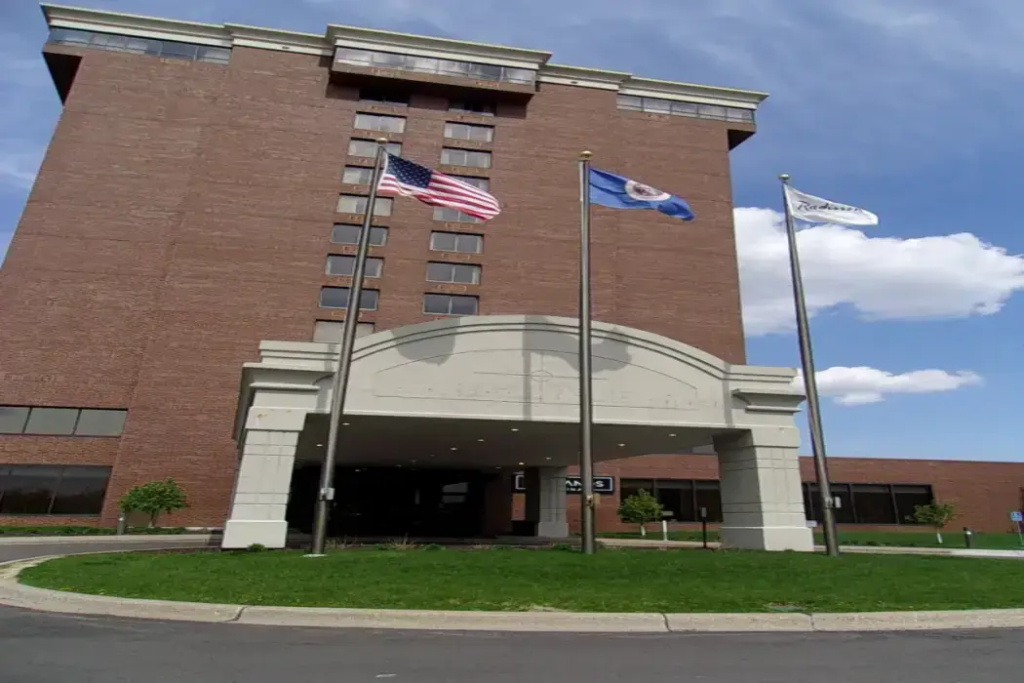photo 1 of Radisson Hotel Brooklyn Center