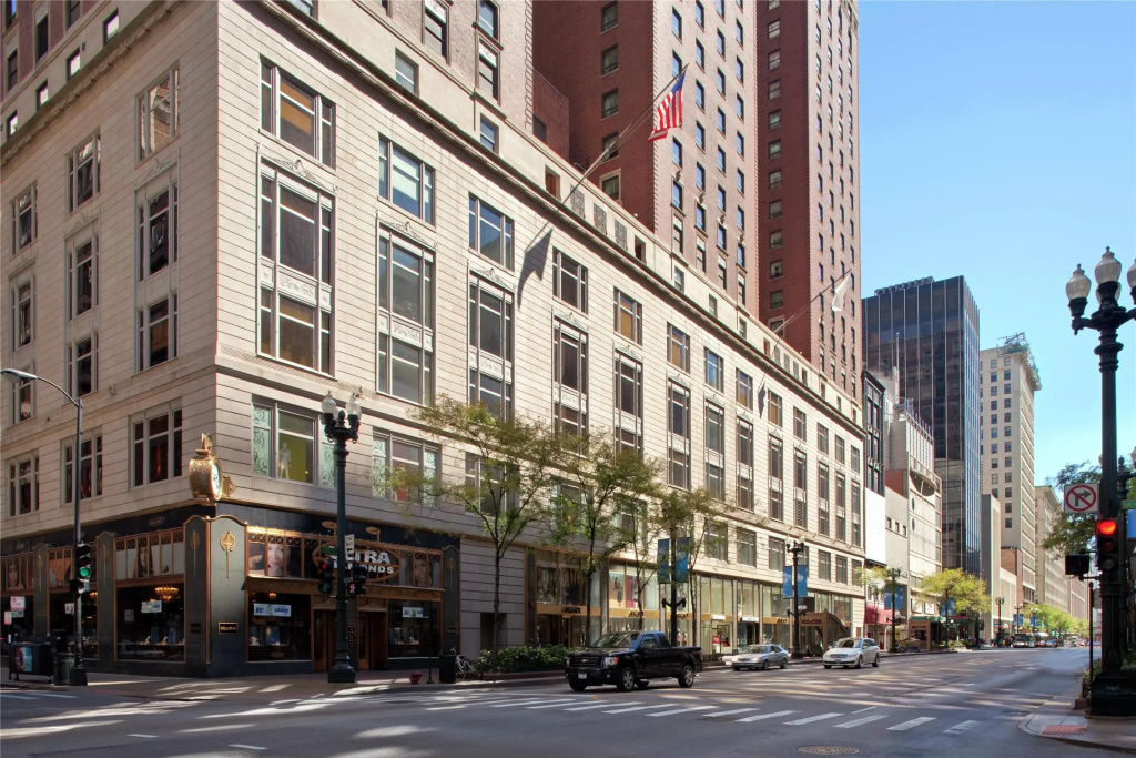 photo 1 of Palmer House a Hilton Hotel