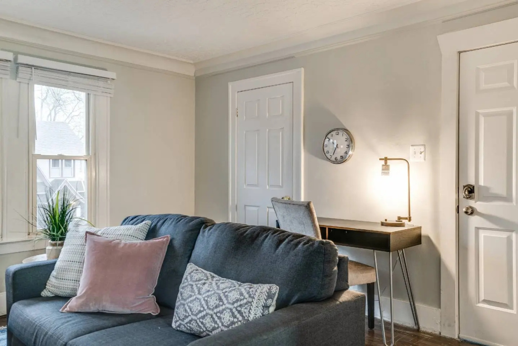 photo 1 of Cozy and comfortable apartment /15 minutes to down town