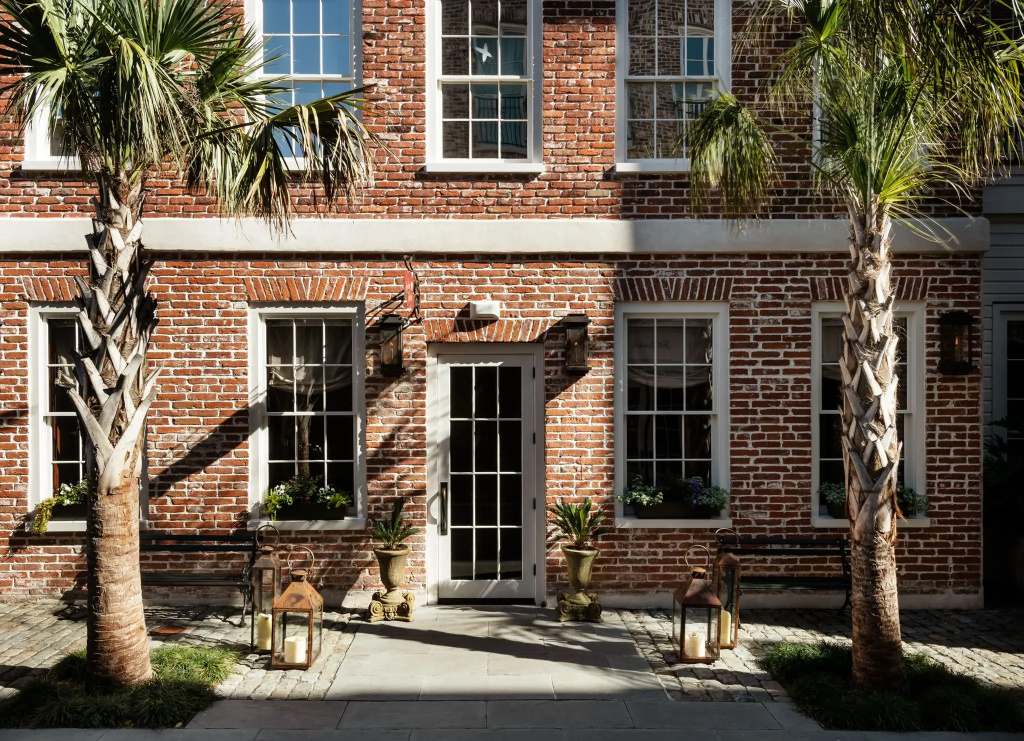 photo 1 of The Pinch Hotel