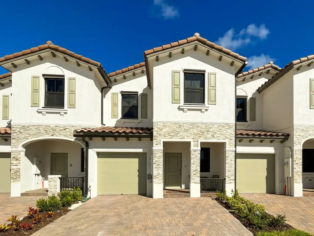 photo 1 of The Sunnyside Glamorous Home 4BR New MIA