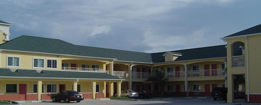 photo 1 of Symphony Inn and Suites