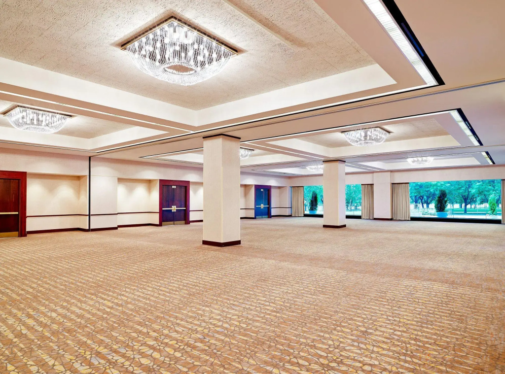 photo 1 of The Westin Kansas City at Crown Center
