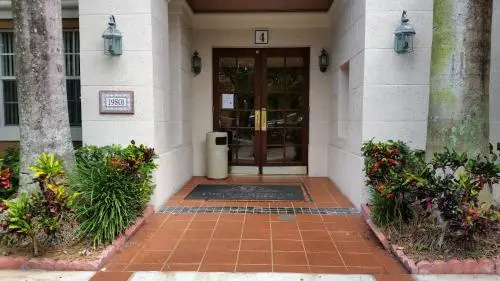 photo 1 of Yacht Club At Aventura