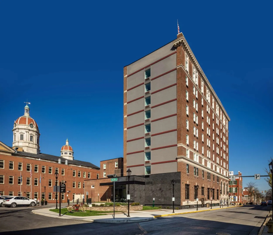 photo 1 of The Yorktowne Hotel, Tapestry Collection by Hilton