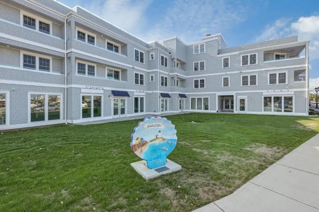 photo 1 of Thomas Sea Suites at Harbourtown