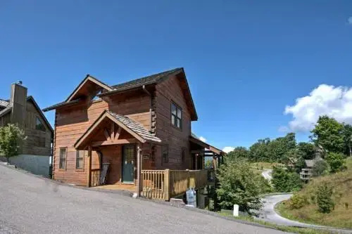 photo 1 of Toboggan Run - 4 Br Cabin