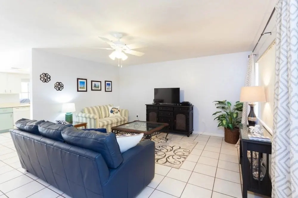 photo 1 of Tomlinson House #228601