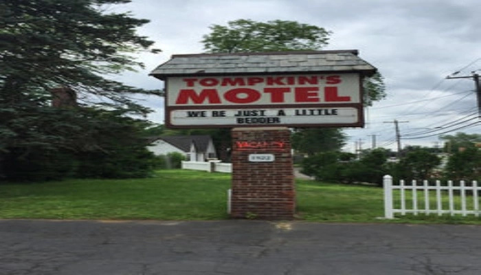 photo 1 of Tompkin's Motel