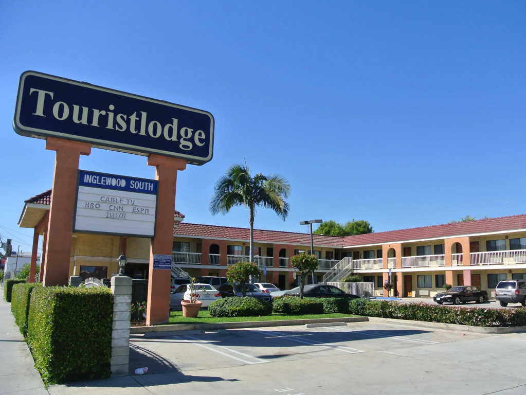 photo 1 of Touristlodge