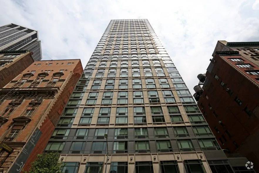 photo 1 of Tower 31