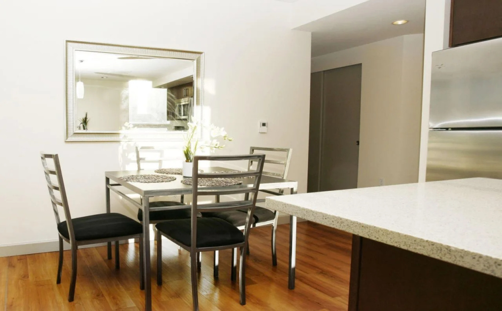 photo 1 of Town Hall Convention Center Condos