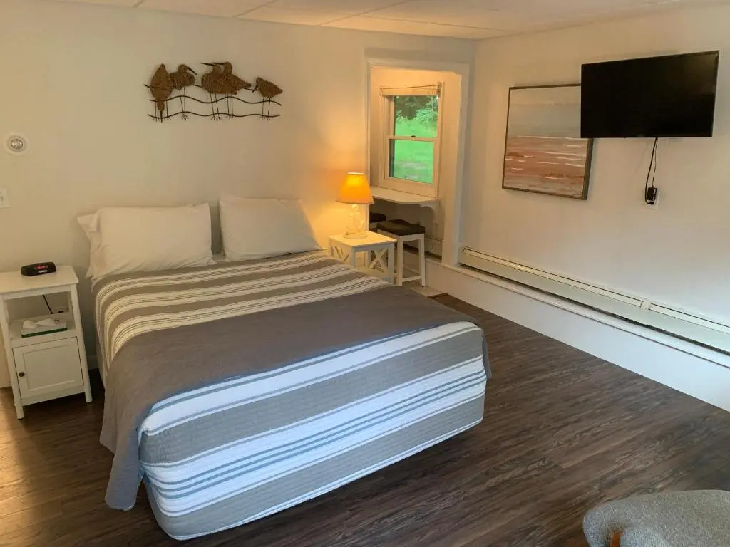 photo 1 of Towne Lyne Motel