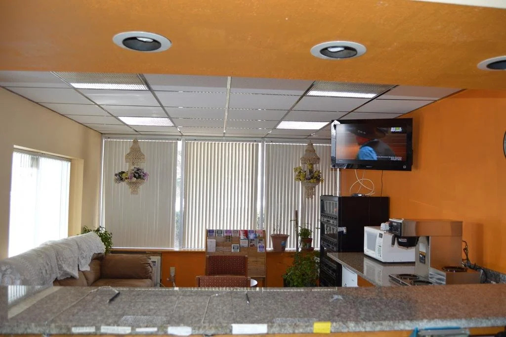 photo 1 of Travelers Inn