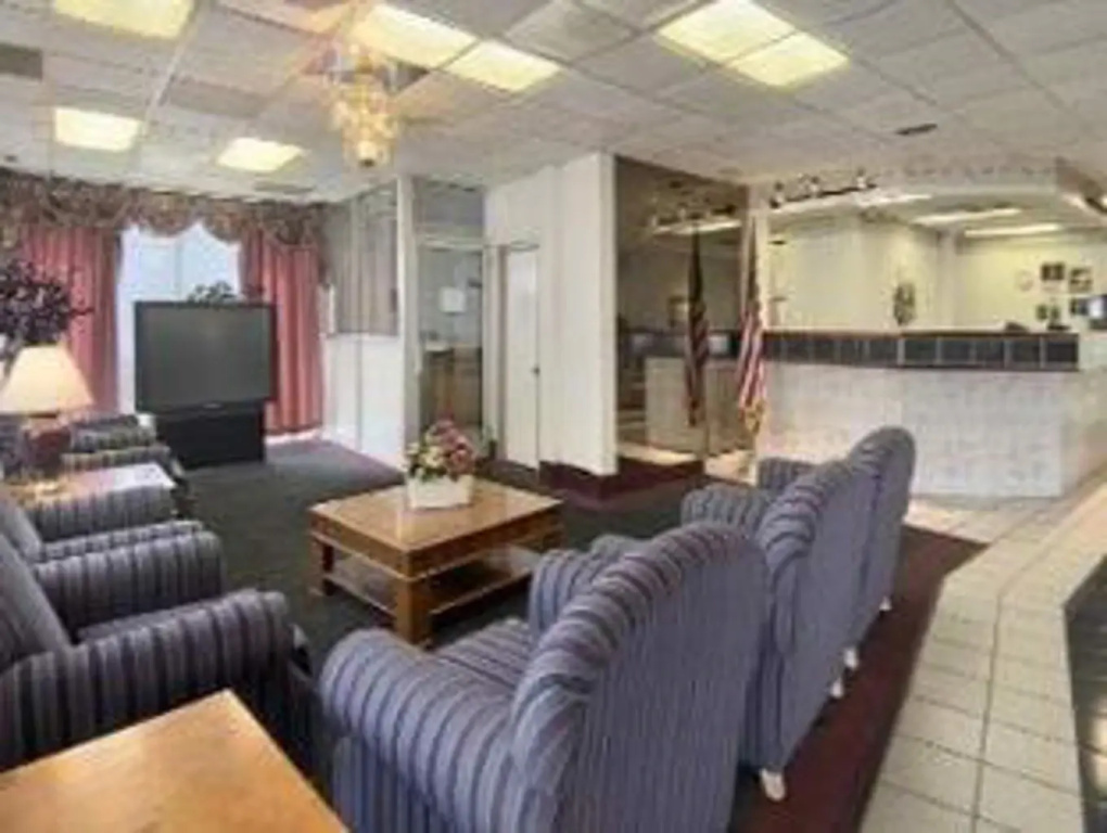photo 1 of Travelodge Brook Park/Cleveland Airport