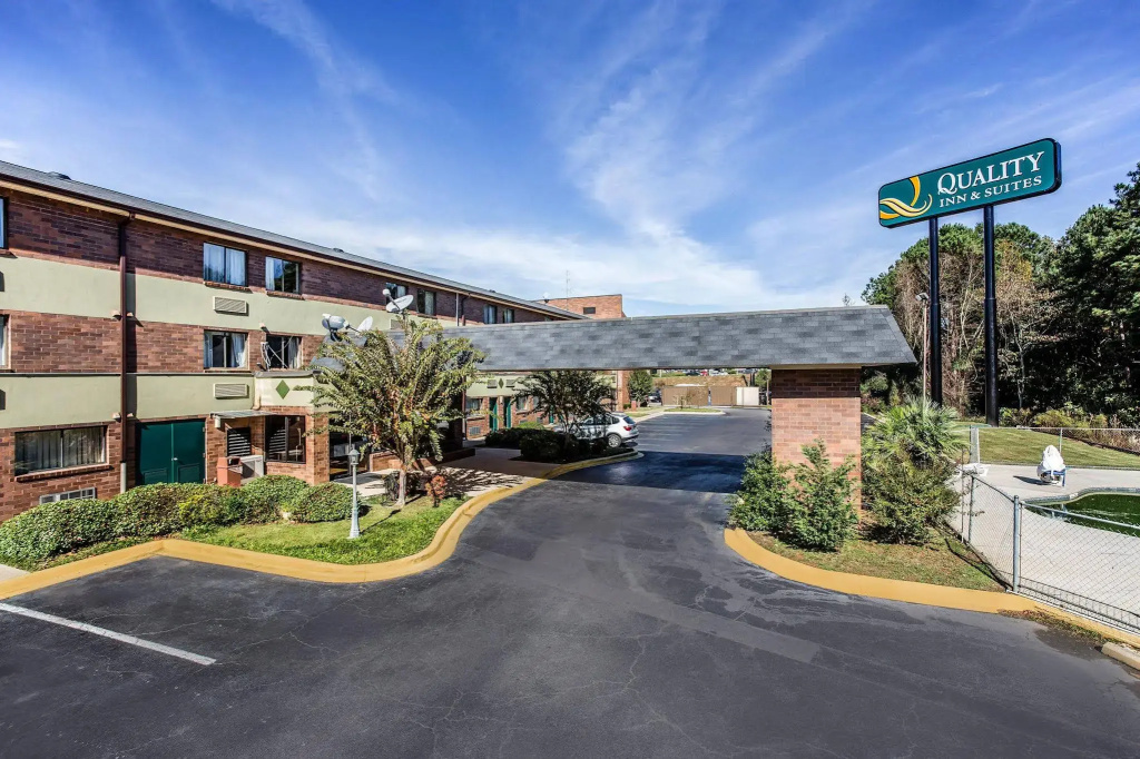 photo 1 of Quality Inn & Suites Columbia