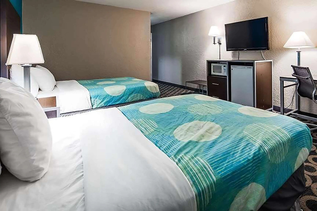 photo 1 of Travelodge by Wyndham San Antonio Downtown Northeast