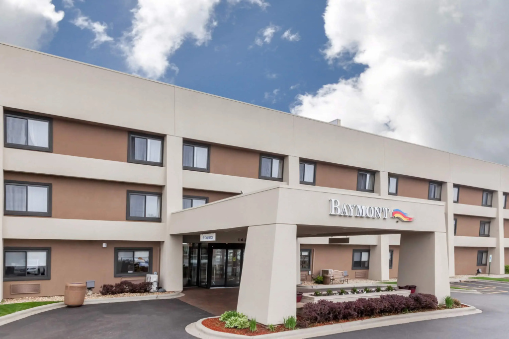 photo 1 of Baymont by Wyndham Glenview
