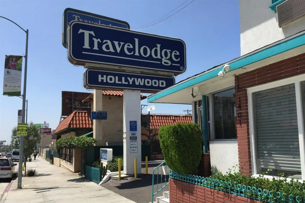 photo 1 of Travelodge Hollywood-Vermont/Sunset