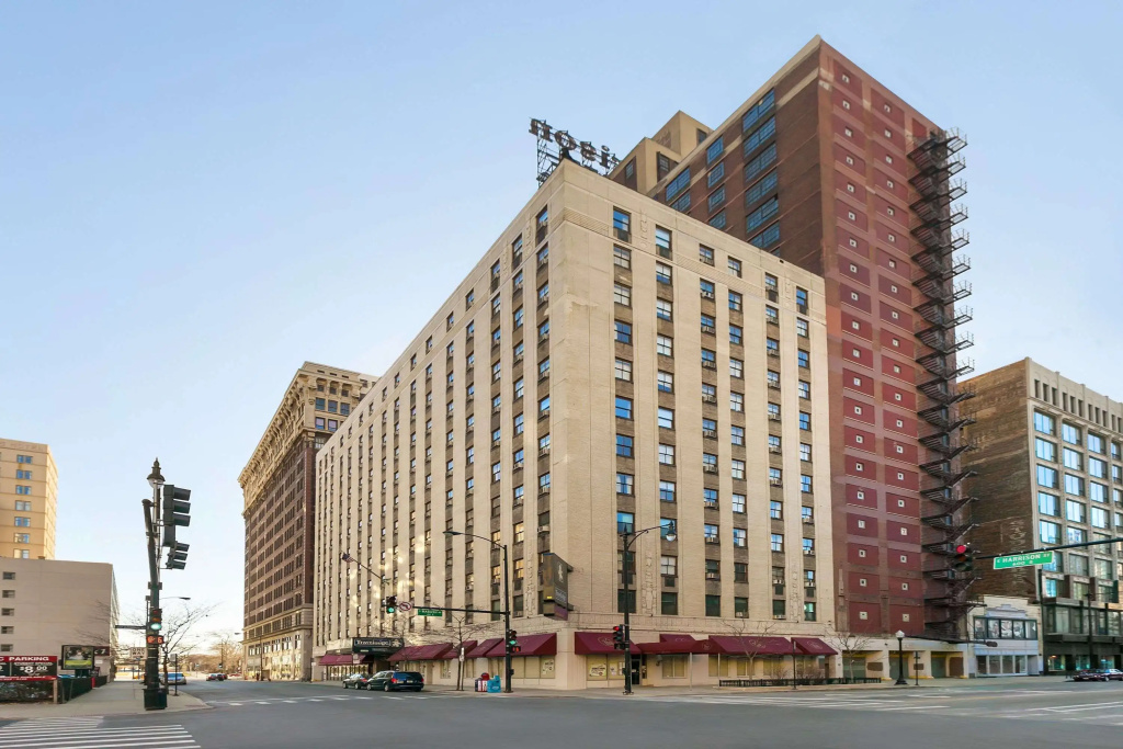 photo 1 of Travelodge by Wyndham Downtown Chicago