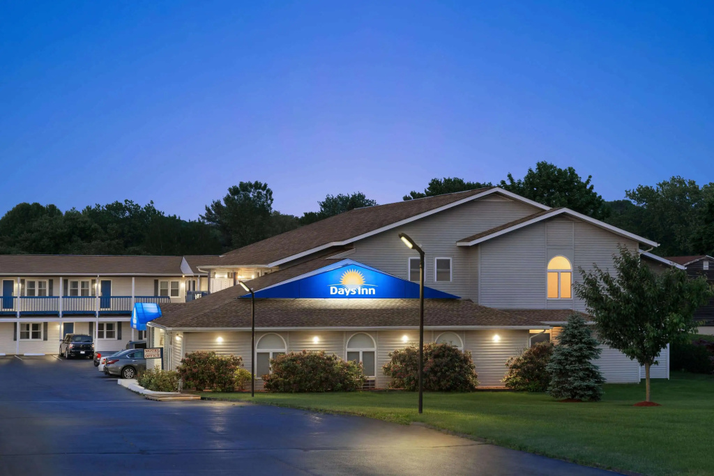 photo 1 of Days Inn by Wyndham Middletown/Newport Area