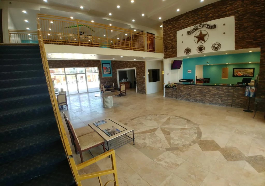 photo 1 of Alien Residence Inn