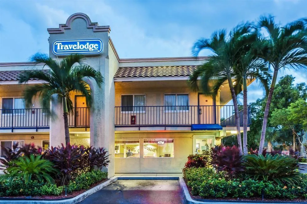 photo 1 of Motel 6 Riviera Beach, Fl
