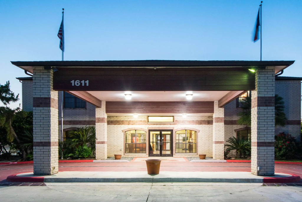 photo 1 of Quality Inn University near Downtown