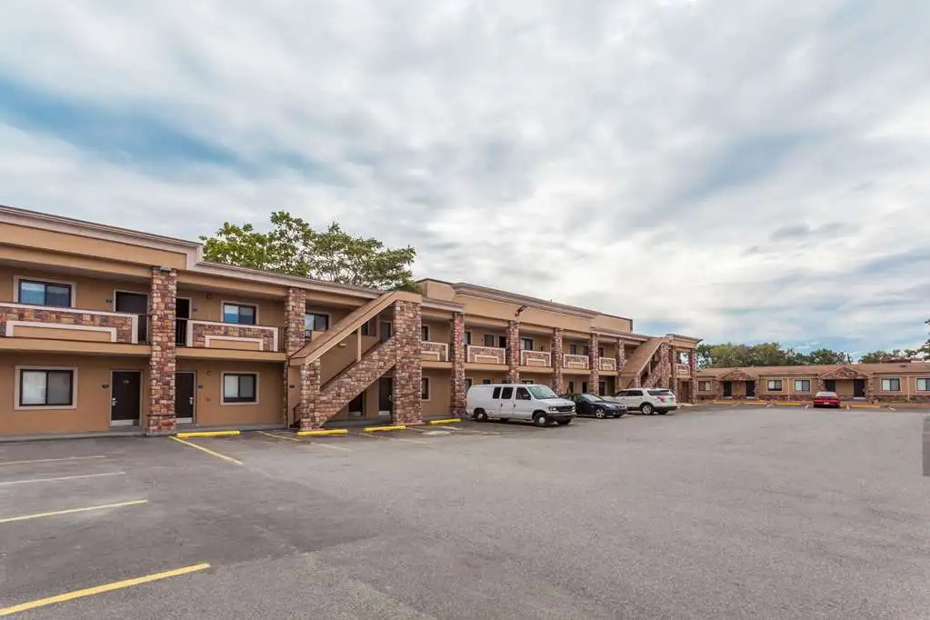 photo 1 of Travelodge South Hackensack