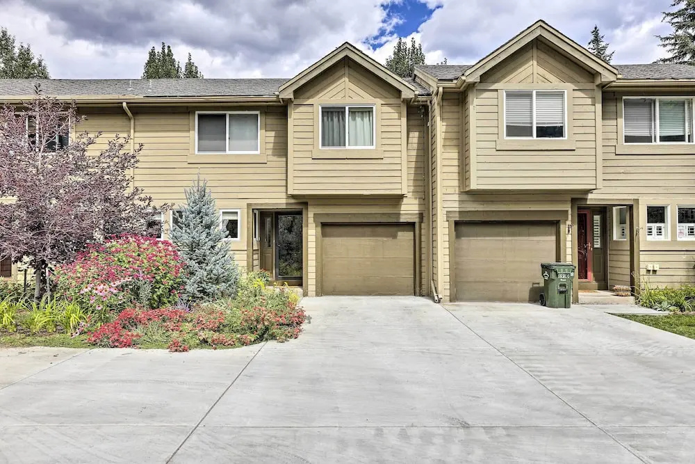 photo 1 of Trendy Avon Townhome - 2 Miles to Beavercreek