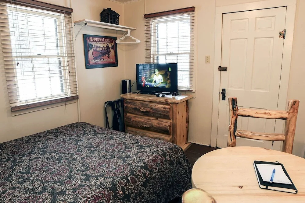 photo 1 of Triple R Cottages- 7 Cabin