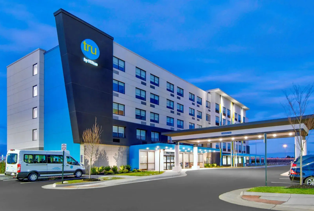 photo 1 of Tru by Hilton Ashburn One Loudoun