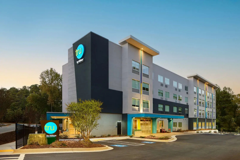 photo 1 of Tru by Hilton Atlanta Northlake Parkway, GA